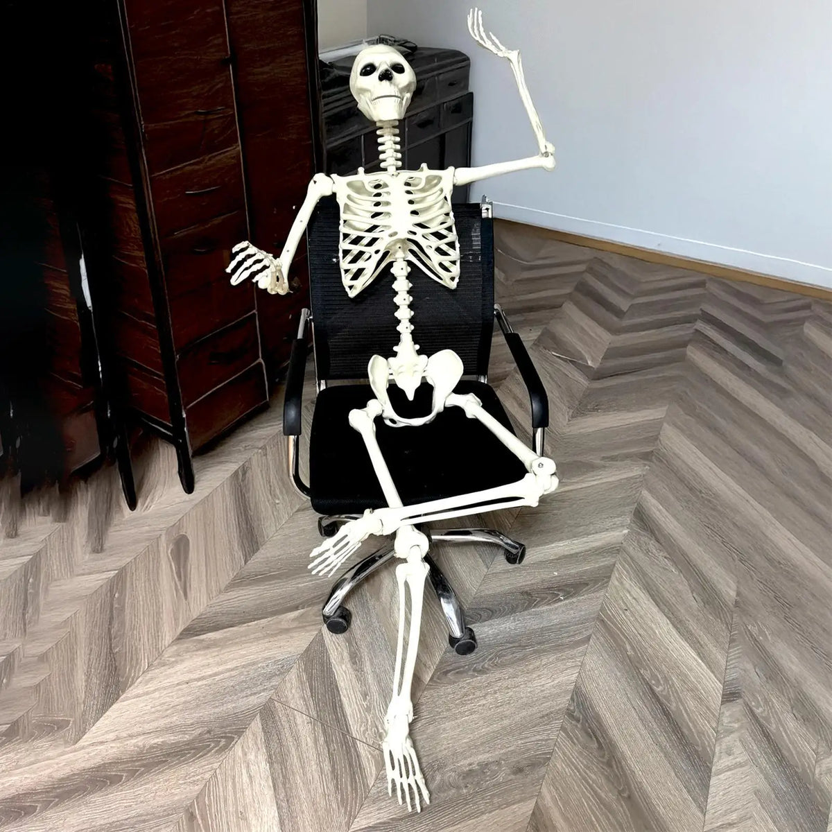 35 Inch Posable Halloween Skeleton with Movable Joints