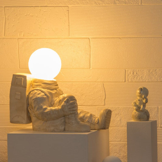 Annie’s Fashion Astronaut Table Lamp