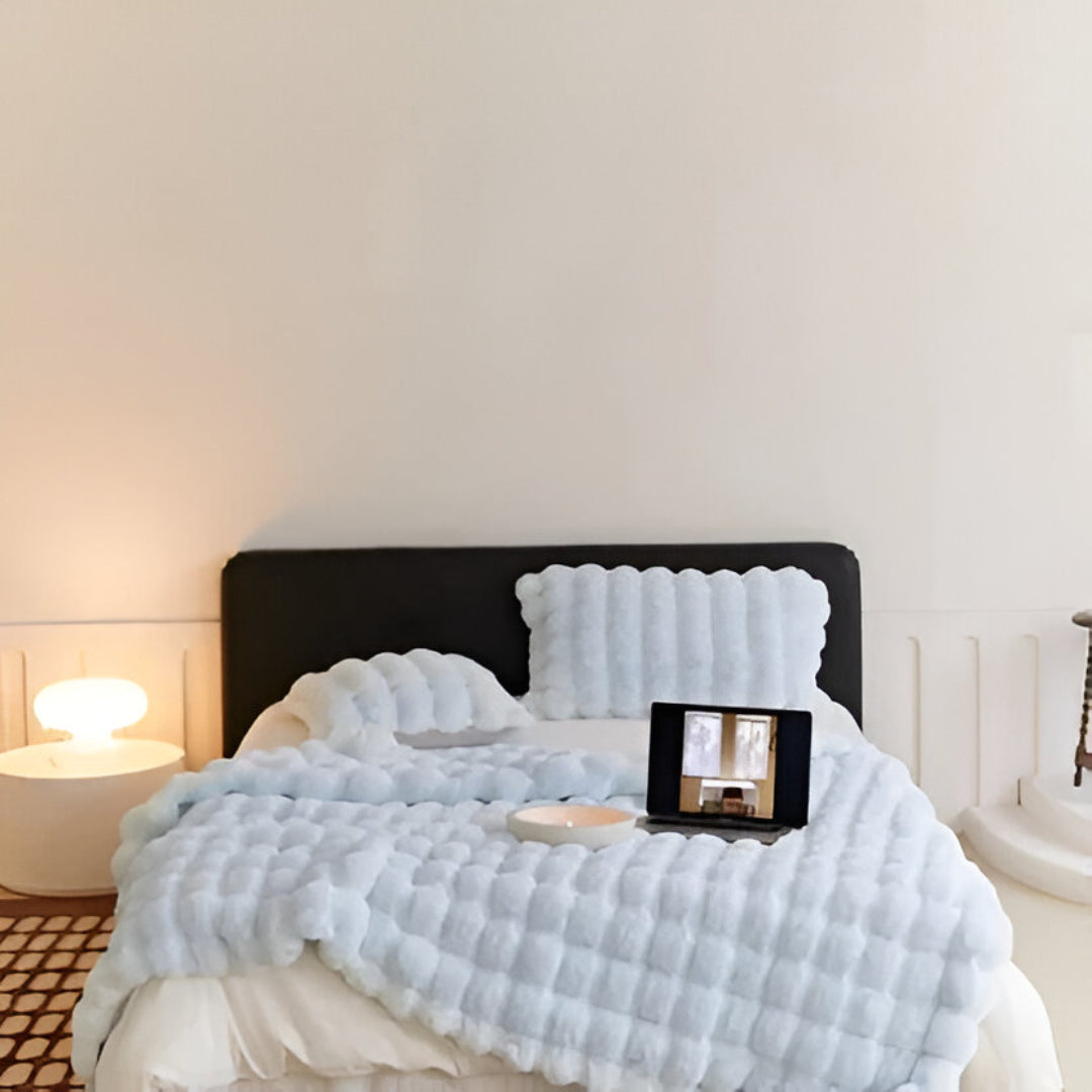 Annie’s Fashion All Season Blanket with Elegant Design